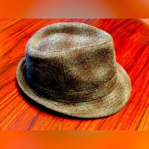 Versatile Men’s fedora hat. Never worn!